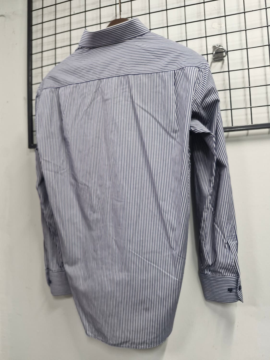 100L 닥스 스트라이프 긴팔 셔츠. 상품이미지8