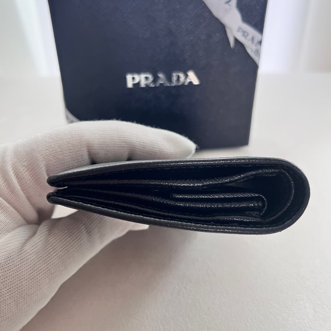 [A급/정품] 프라다 지갑 블랙 풀구성 상품이미지6