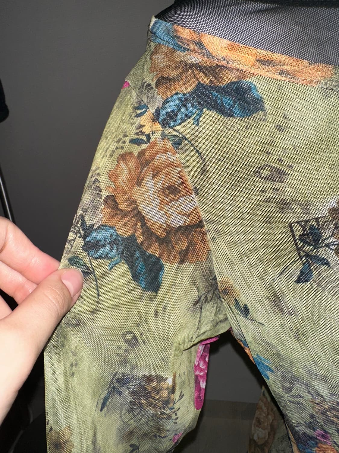 카키 플로럴 셔링 레이어드 빈티지 롱슬리브 상품이미지4