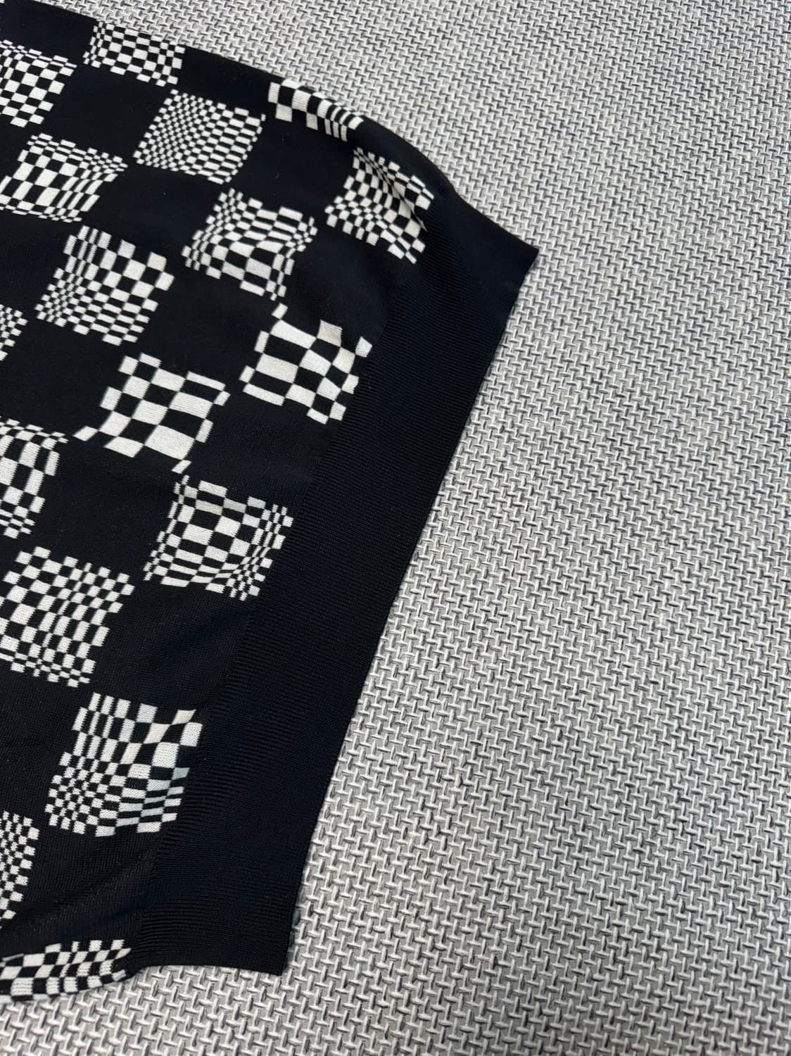 루이비통 다미에 크루넥 체크 니트 상품이미지4