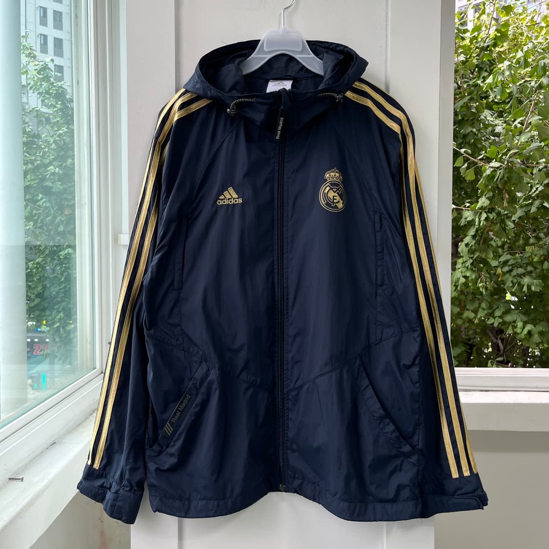 아디다스 삼선 레알마드리드 바람막이 상품이미지3