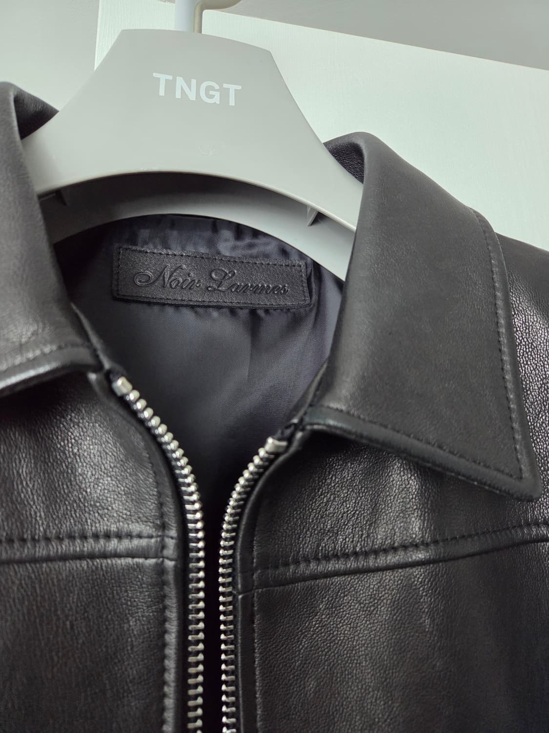 느와르라르메스 스탠다드 가죽자켓 44 사이즈 판매합니다 상품이미지3