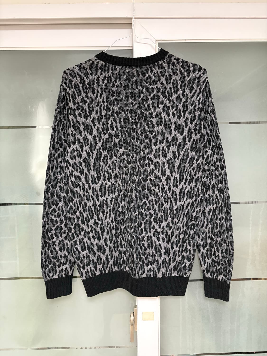 와코마리아 18fw 레오파드 니트 자카드 스웨터 상품이미지2