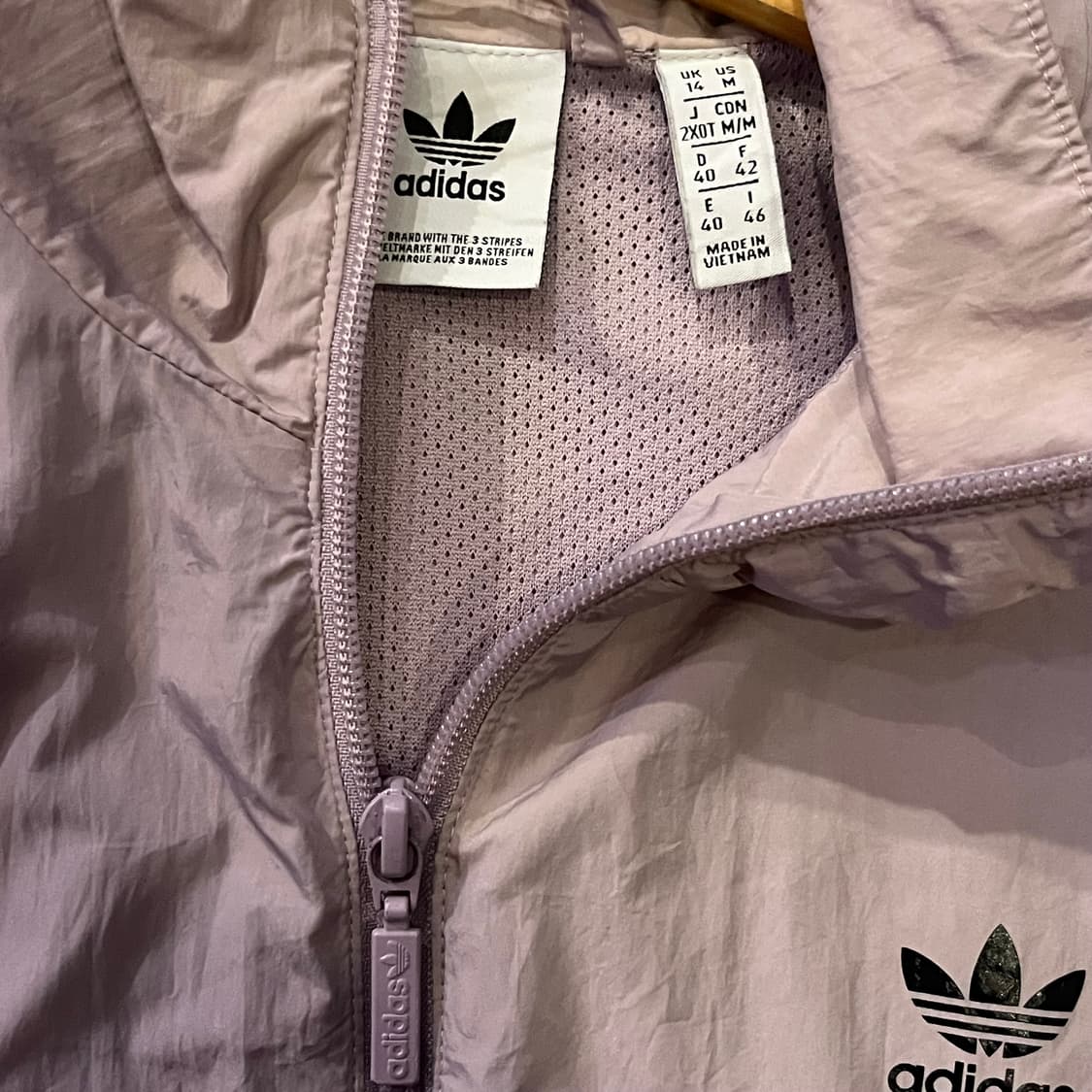 아디다스 연보라 배색 바람막이 상품이미지3