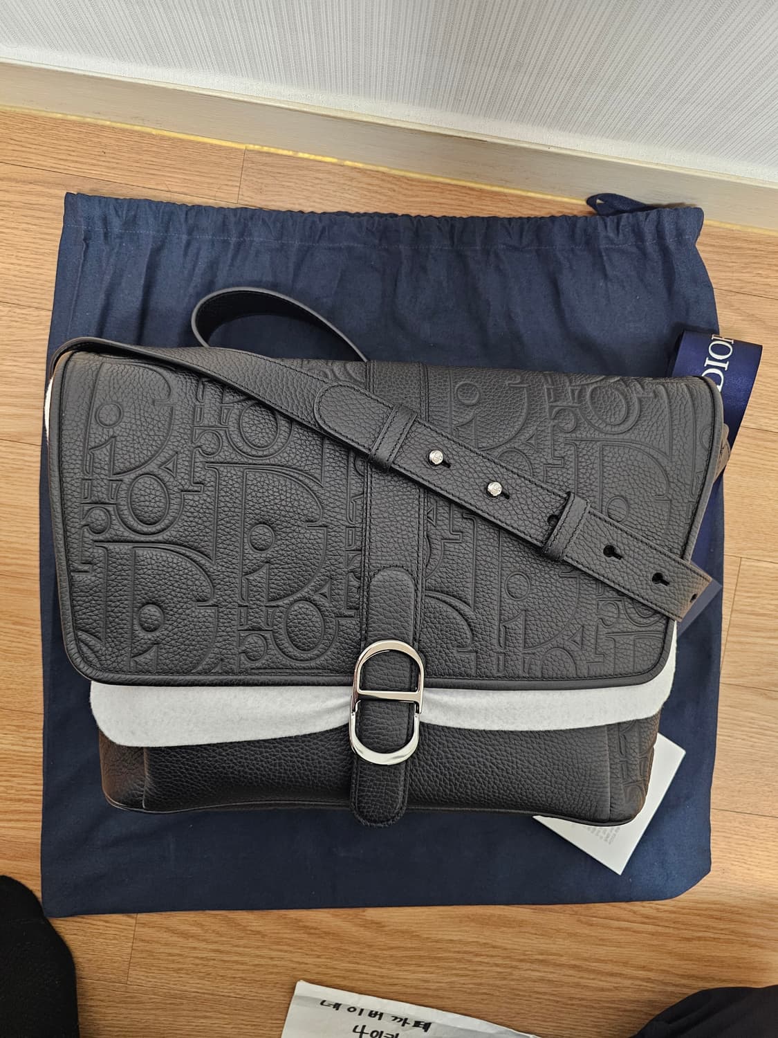 디올 그래비티 플랩 데일리 크로스백 라지사이즈 25Fw 상품이미지6