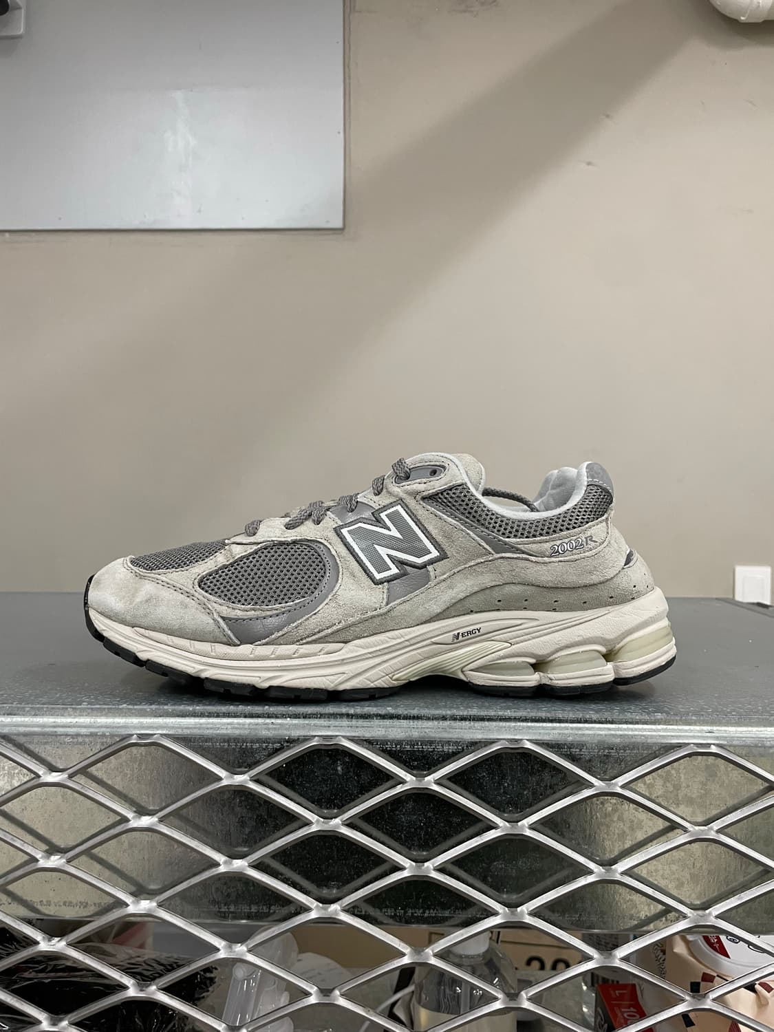 뉴발란스 2002R 그레이 275 상품이미지1