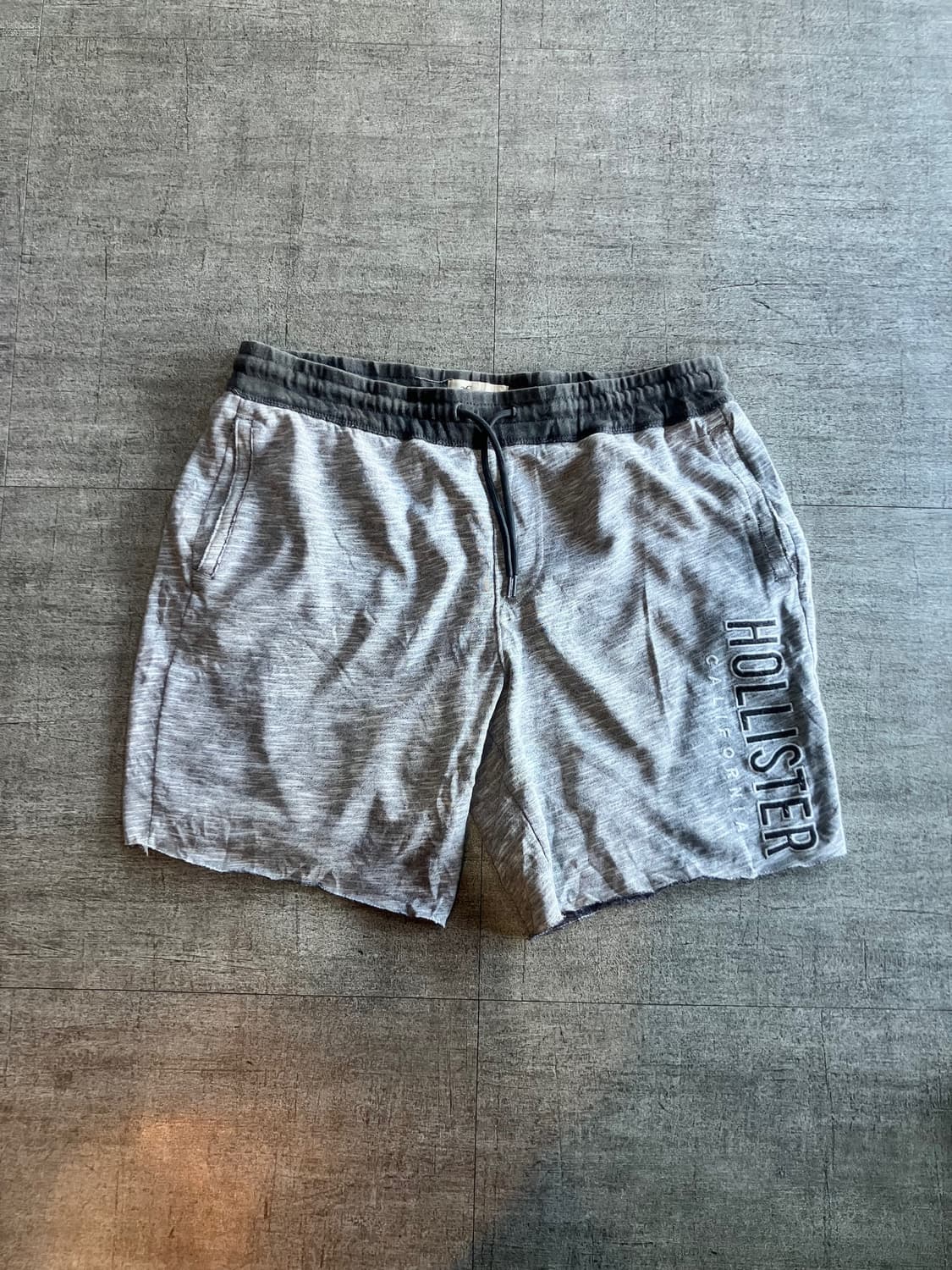 Hollister 홀리스터 올드스쿨아메카지 하프팬츠 반바지 상품이미지1