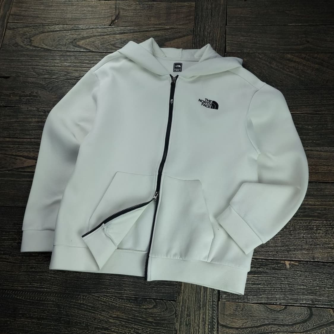 [노스페이스] 로고 자수 후드 집업 화이트 M18699 상품이미지1