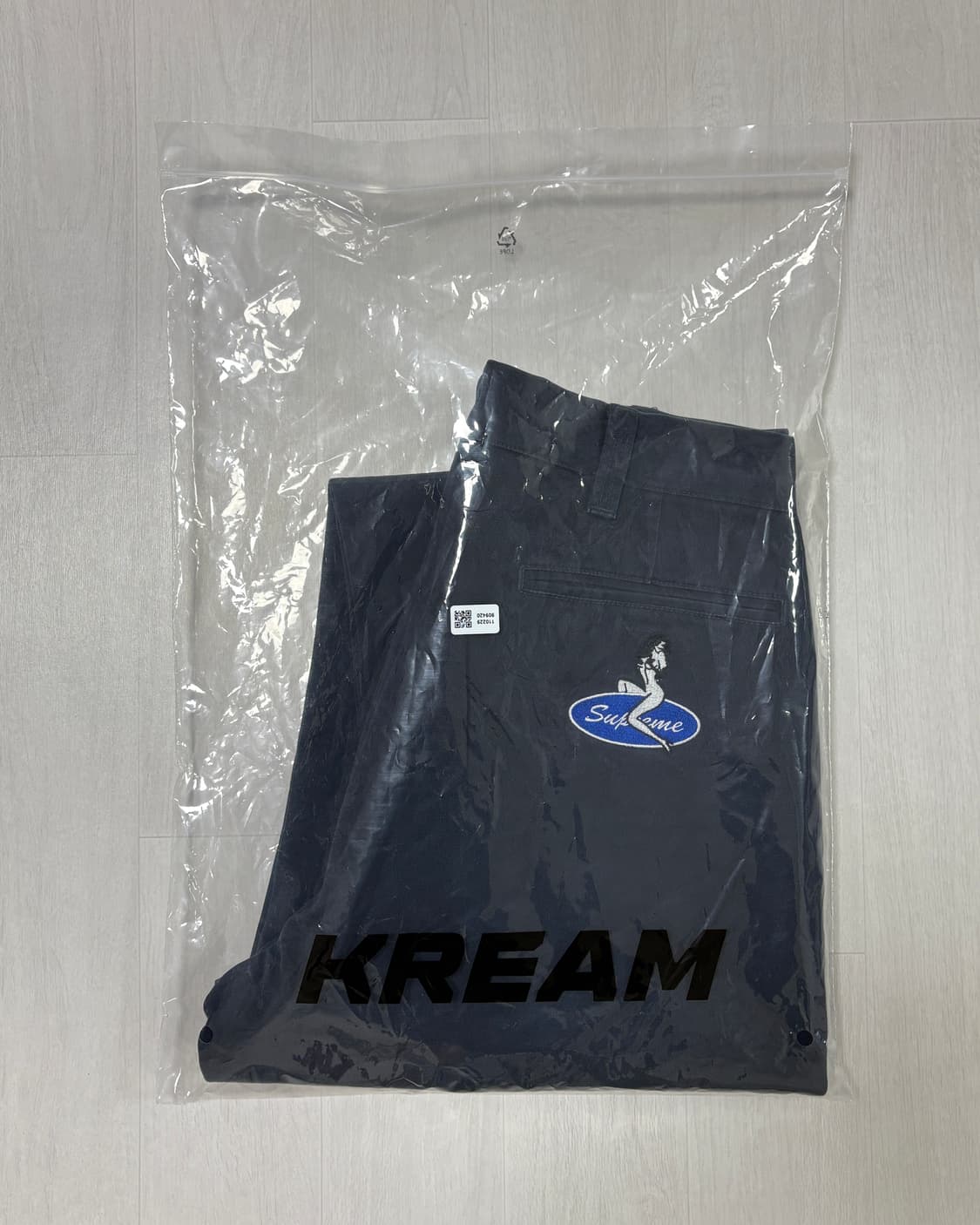 슈프림 25SS 핀업걸 치노팬츠 네이비 (30) 상품이미지3