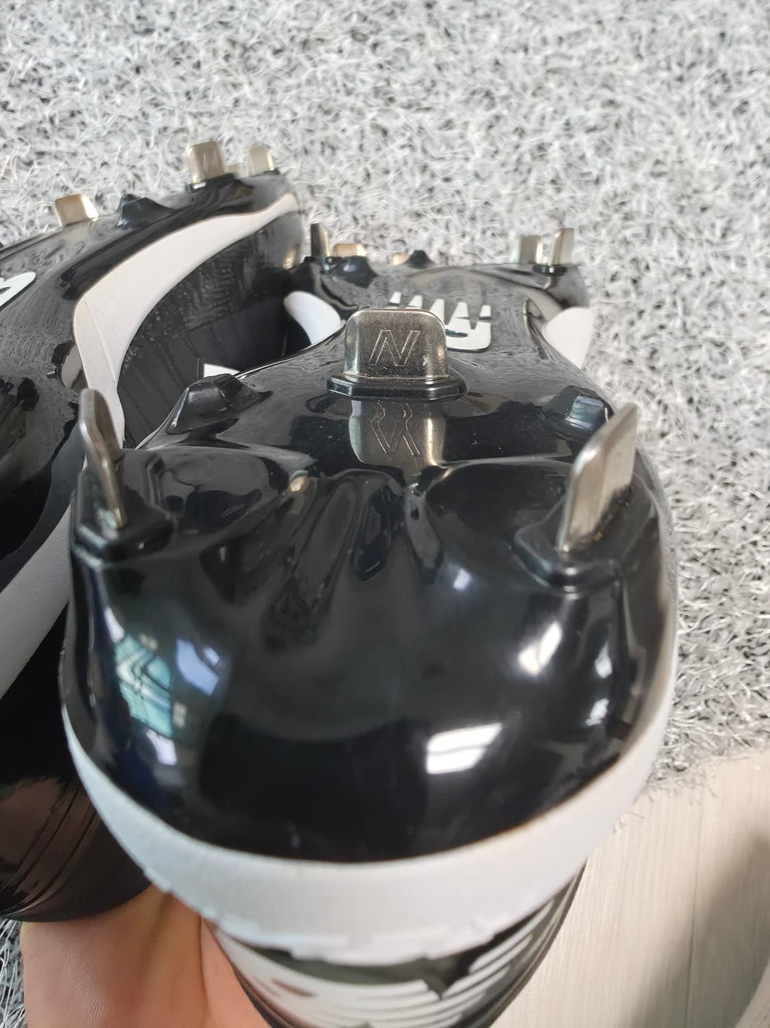 뉴발란스 L4040BK5 징일체형 야구화 상품이미지4