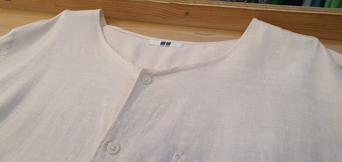 77.Uniqlo 린넨 브이넥셔츠(아이보리)  상품이미지3