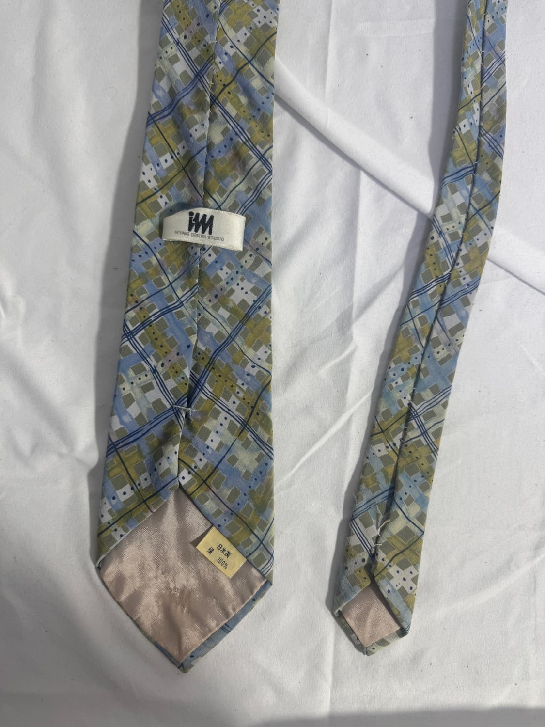 이세이미야케 디자인 스튜디오 아트 실크 넥타이 상품이미지3