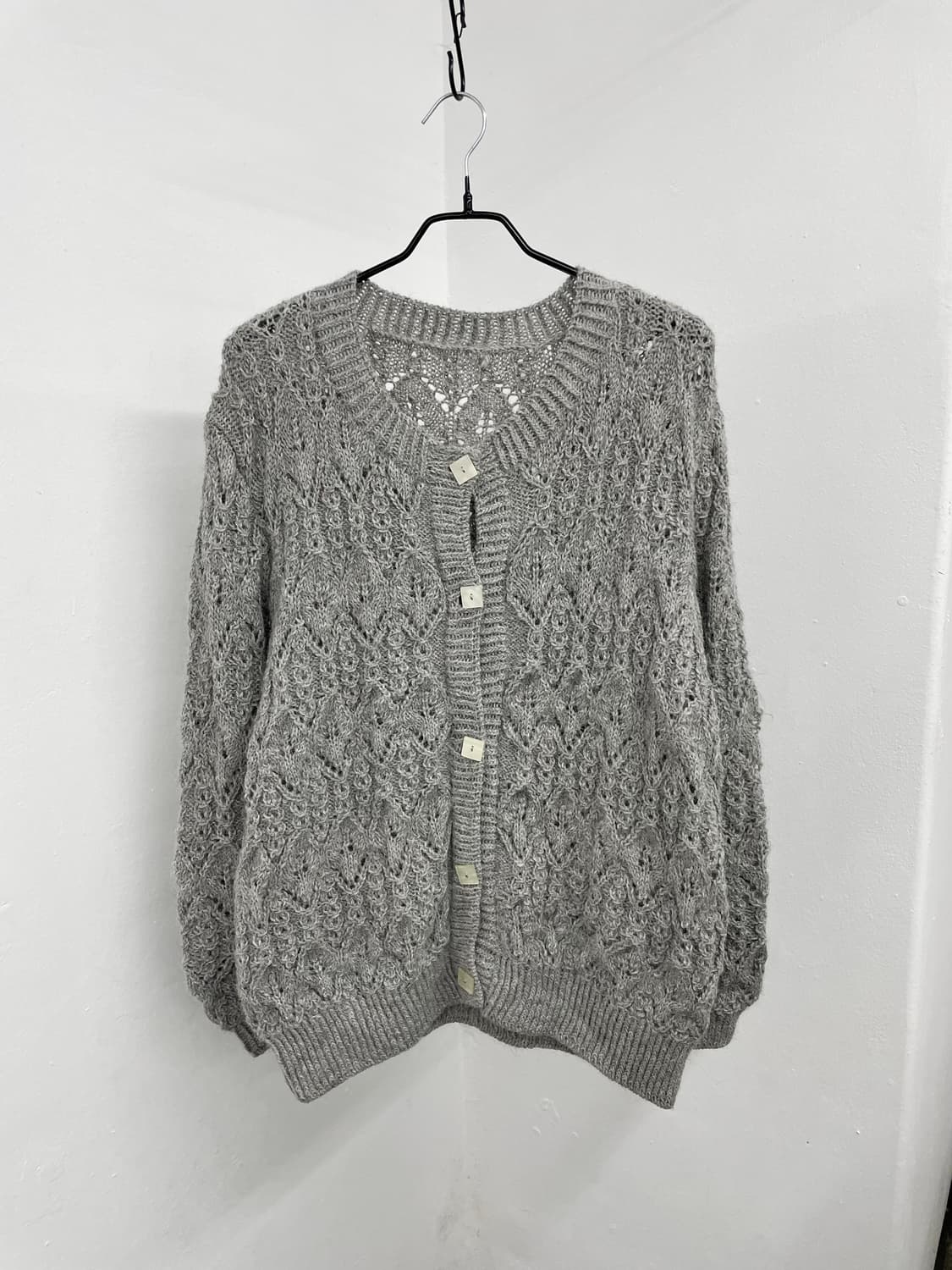 그레이 울 짜임 버튼 가디건  상품이미지4