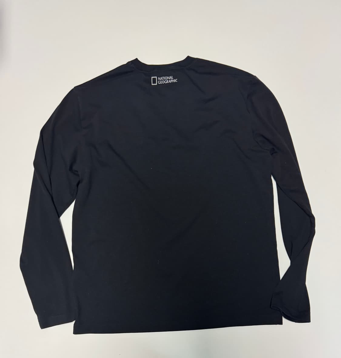 내셔널지오그래픽 21년도 블랙 긴팔 티셔츠 L 상품이미지2