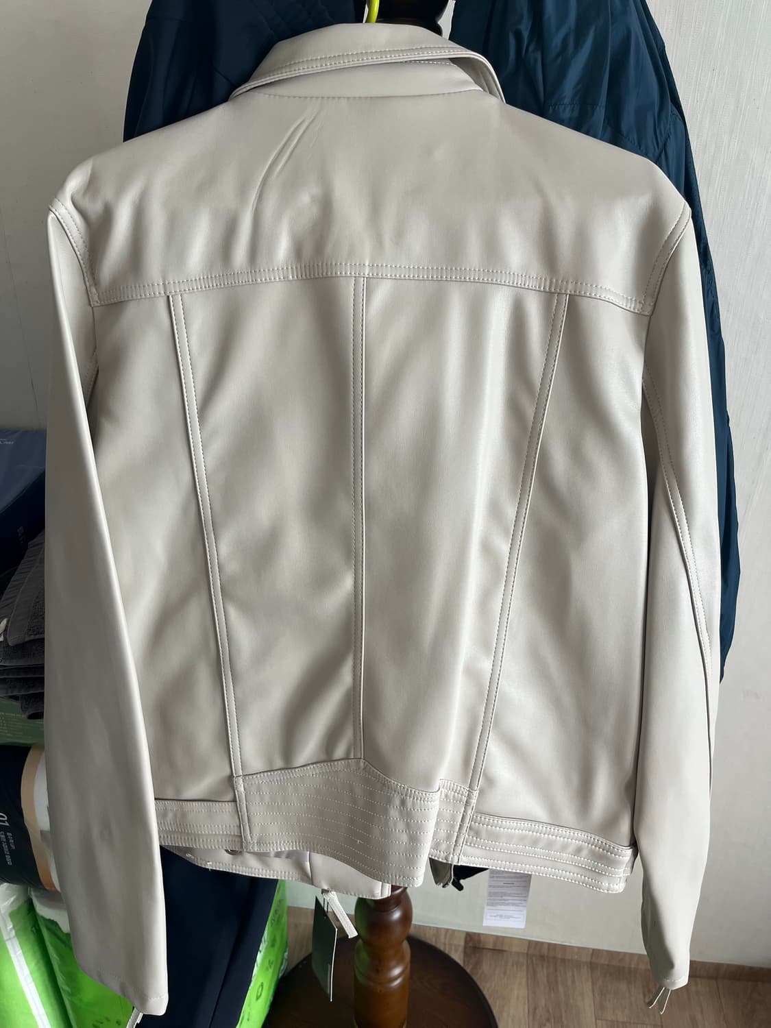 블랙모먼트 화이트 라이더 자켓 상품이미지2