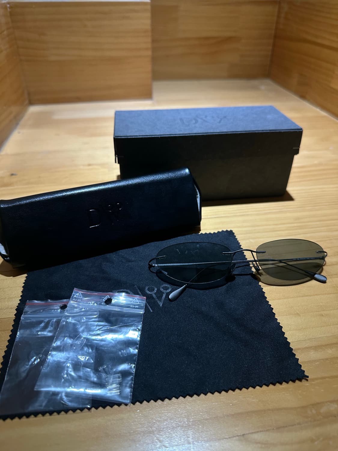 데드우드 콜레티 오발 림리스 선글라스 OS 상품이미지5