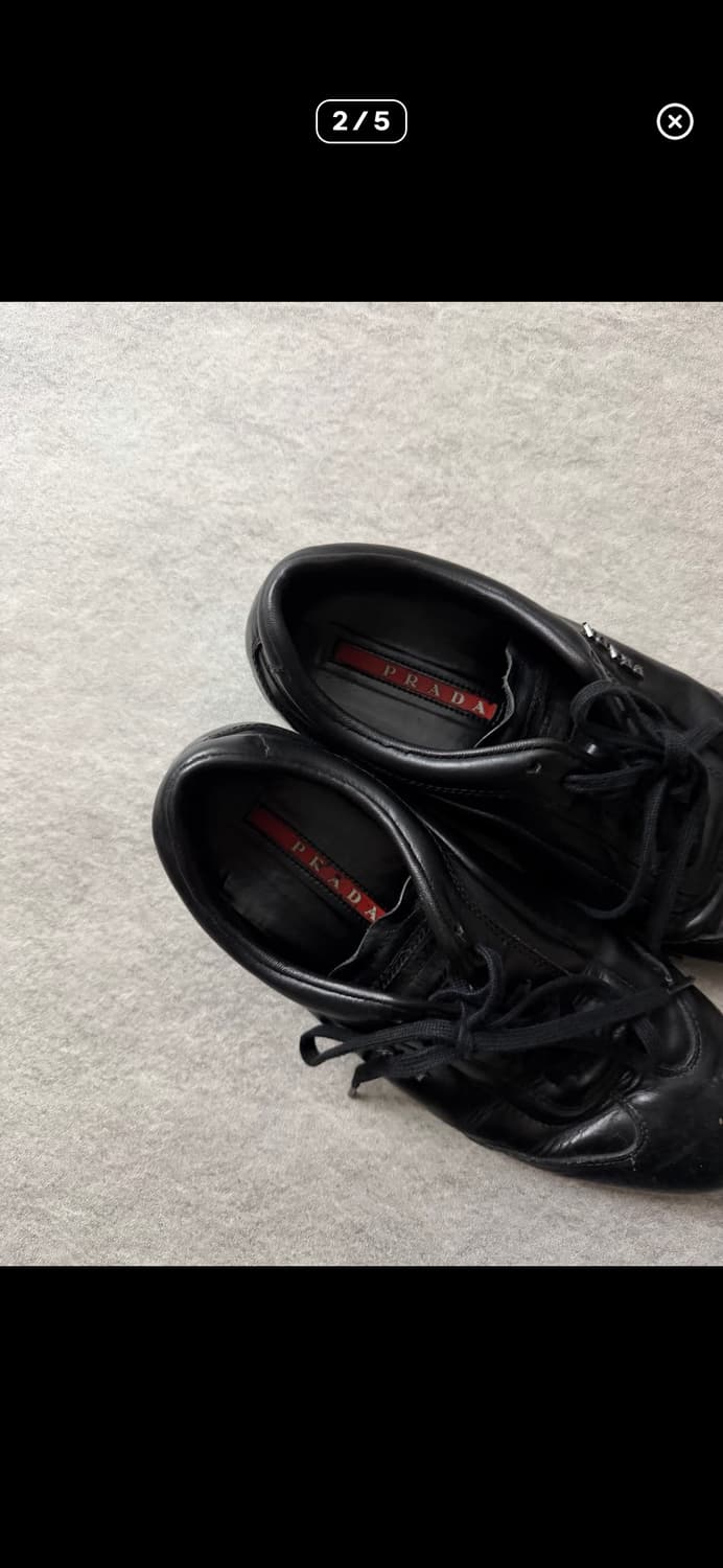 프라다 로고 가죽 스니커즈 상품이미지2