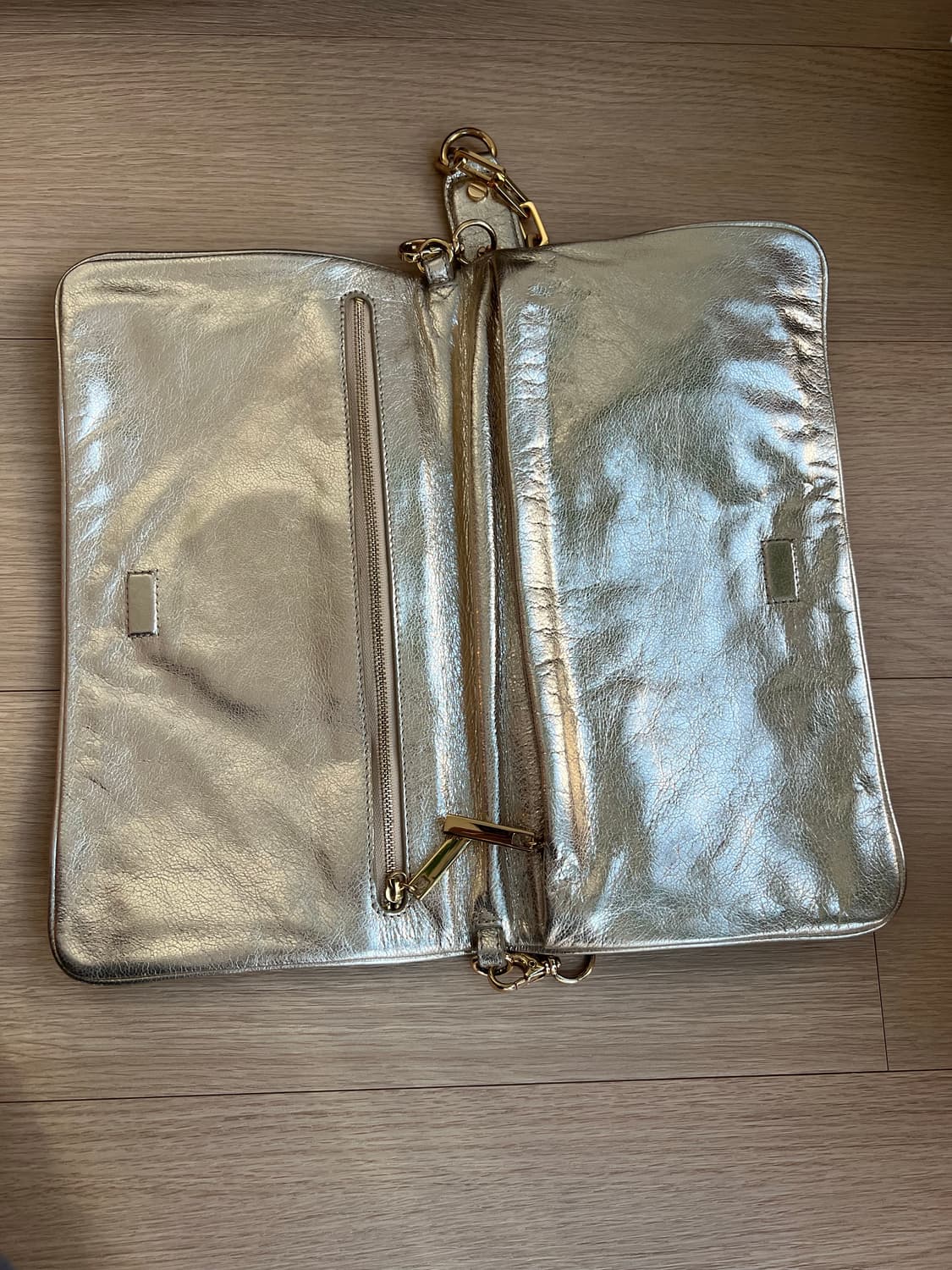 토리버치 골드 가죽 클러치 상품이미지2