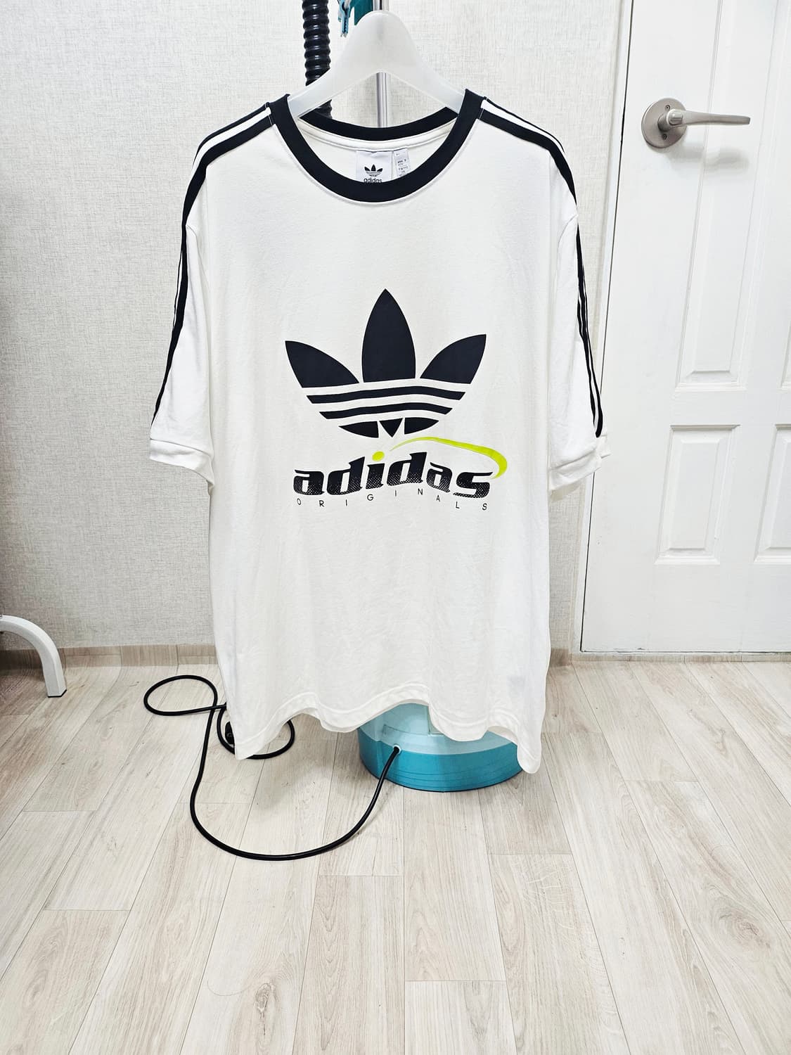 (110~115)2XL☆초대장급☆아디다스 파이어버드빅로고[흰검]링거반팔티 상품이미지1