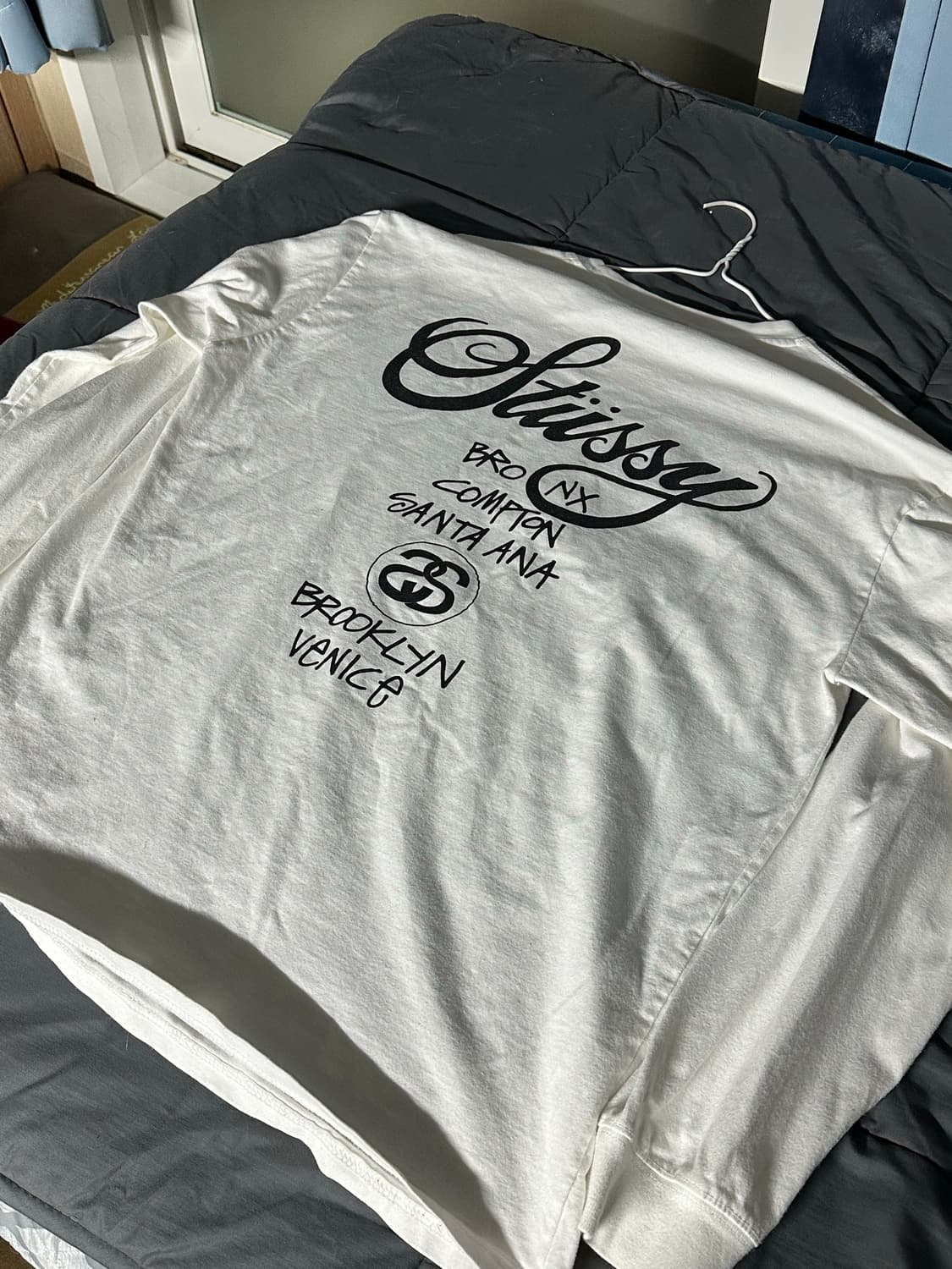 스투시 월드투어 롱슬리브 티셔츠 화이트 상품이미지2