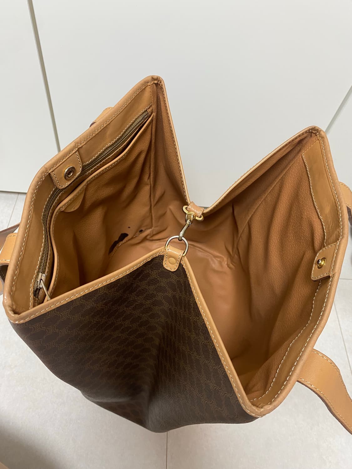 셀린느 마카담 숄더백 주우재백 상품이미지3