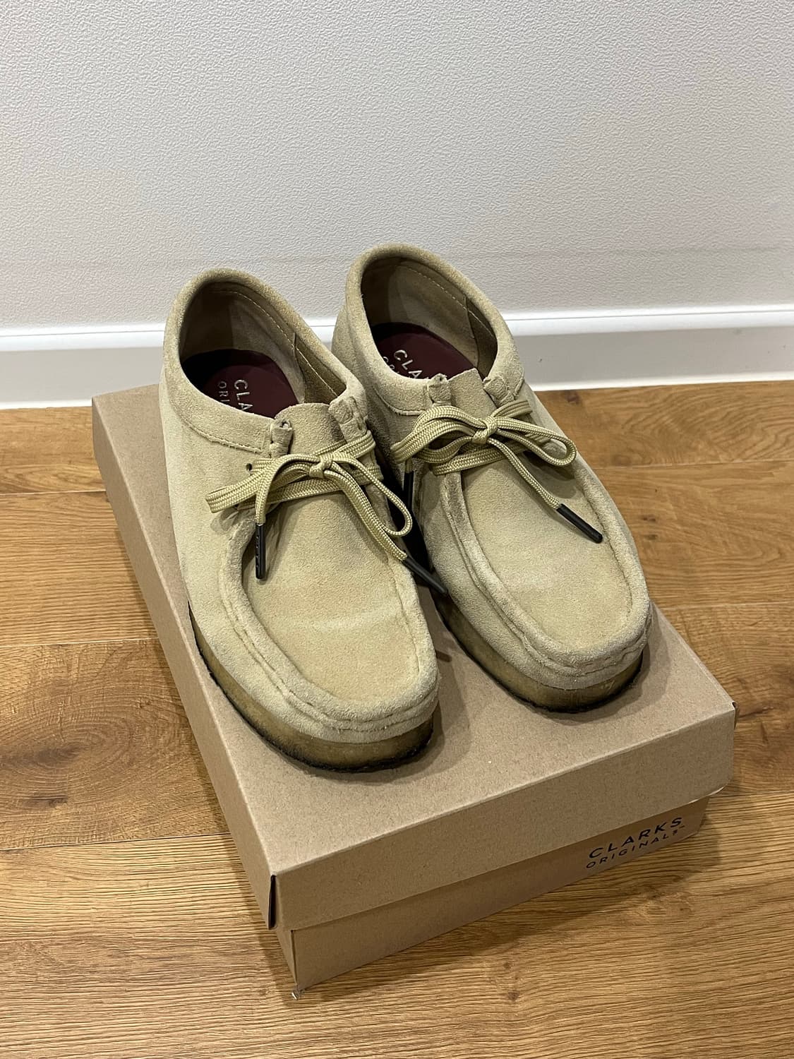 클락스 왈라비 235 us7 상품이미지1