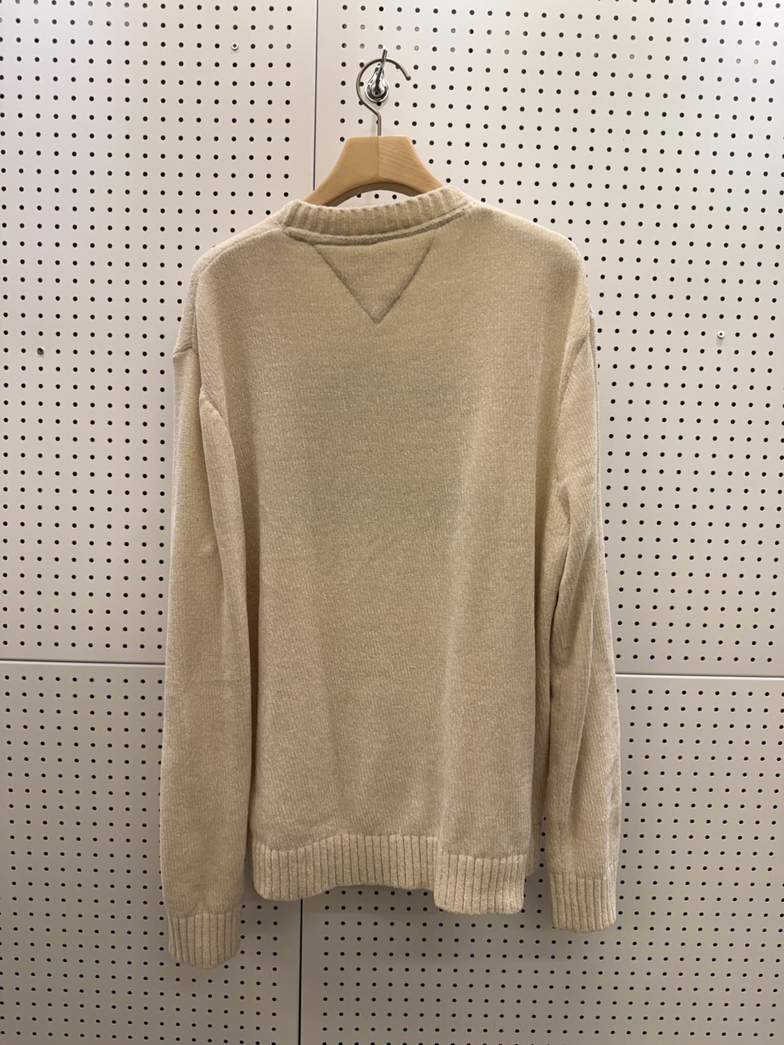 타미진스 빅로고 플래그 아이보리 니트 스웨터 U1102 상품이미지3