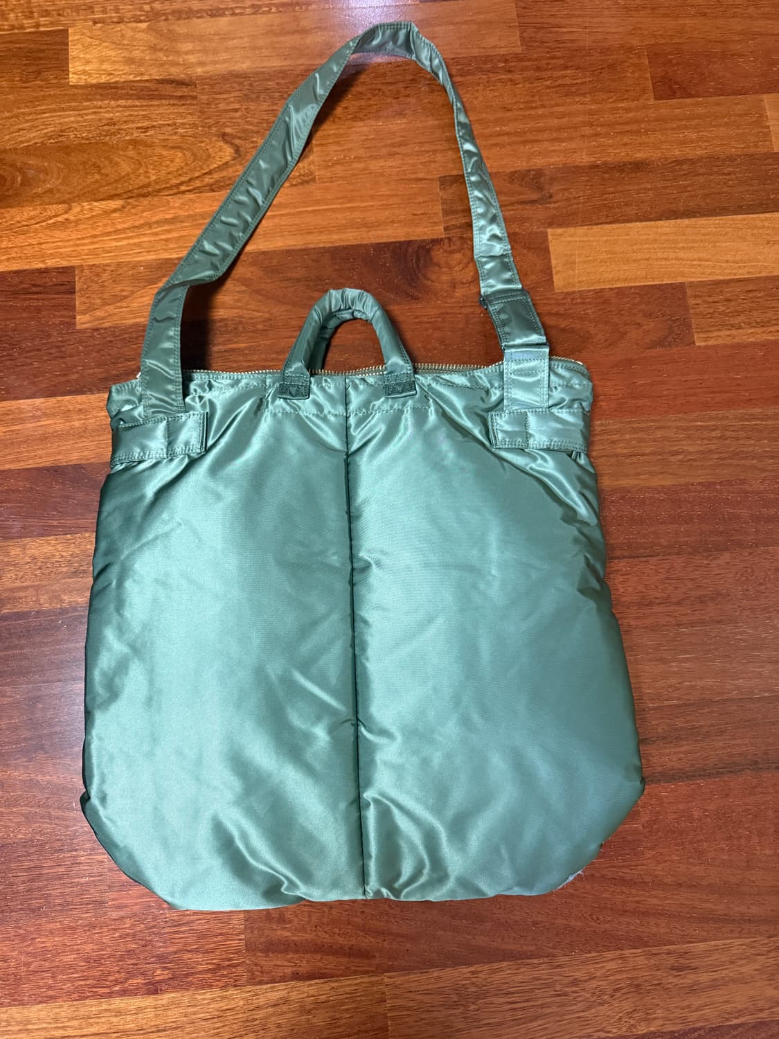 요시다포터 헬맷백 구형 세이지 색상 판매(상태극상) 상품이미지4