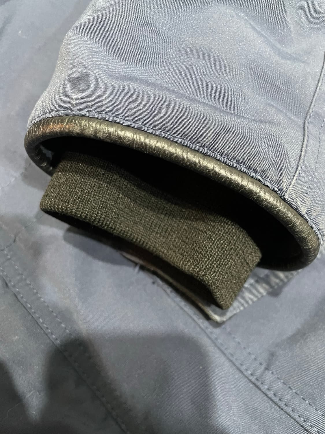 캐나다구스 네이비 패딩 M/M 매장판 상품이미지4