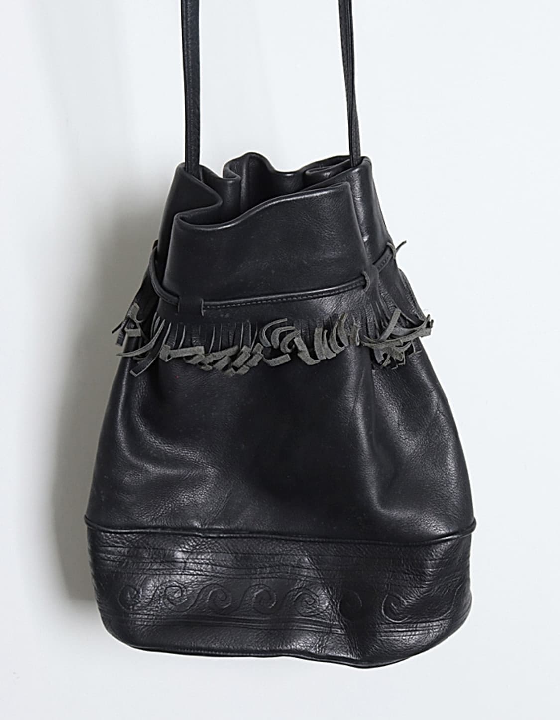 ANNE KLEIN II Leather Bucket Bag 상품이미지3
