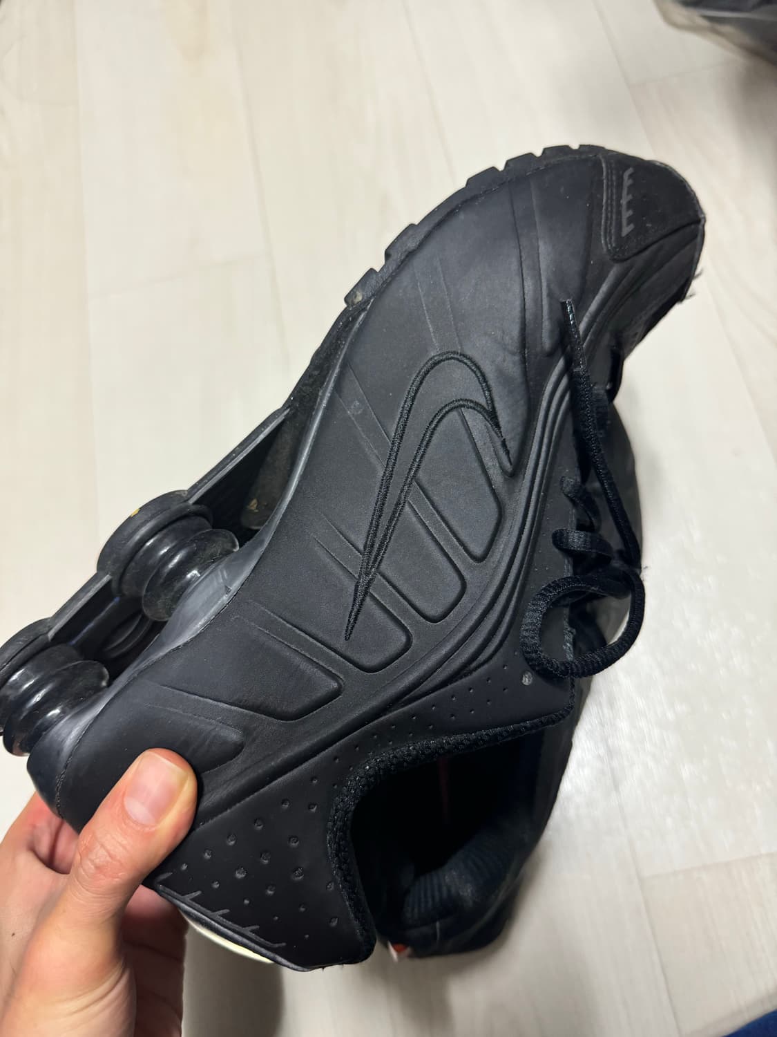 나이키 shox R4 블랙 상품이미지4