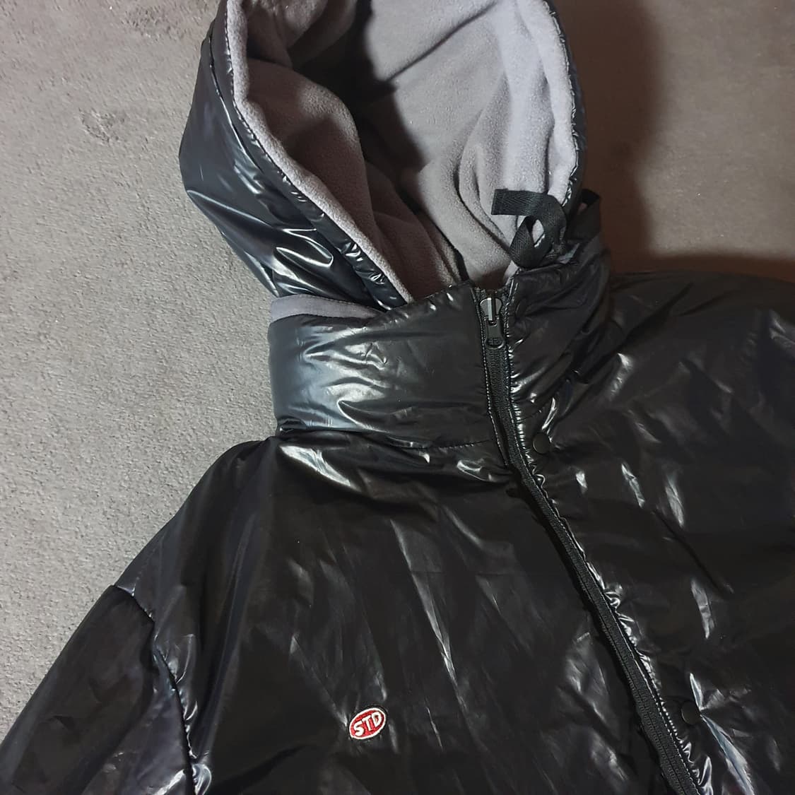 남여공용 에크루 스탠드얼론 오버핏 구스다운 리버시블 롱패딩 1 상품이미지5