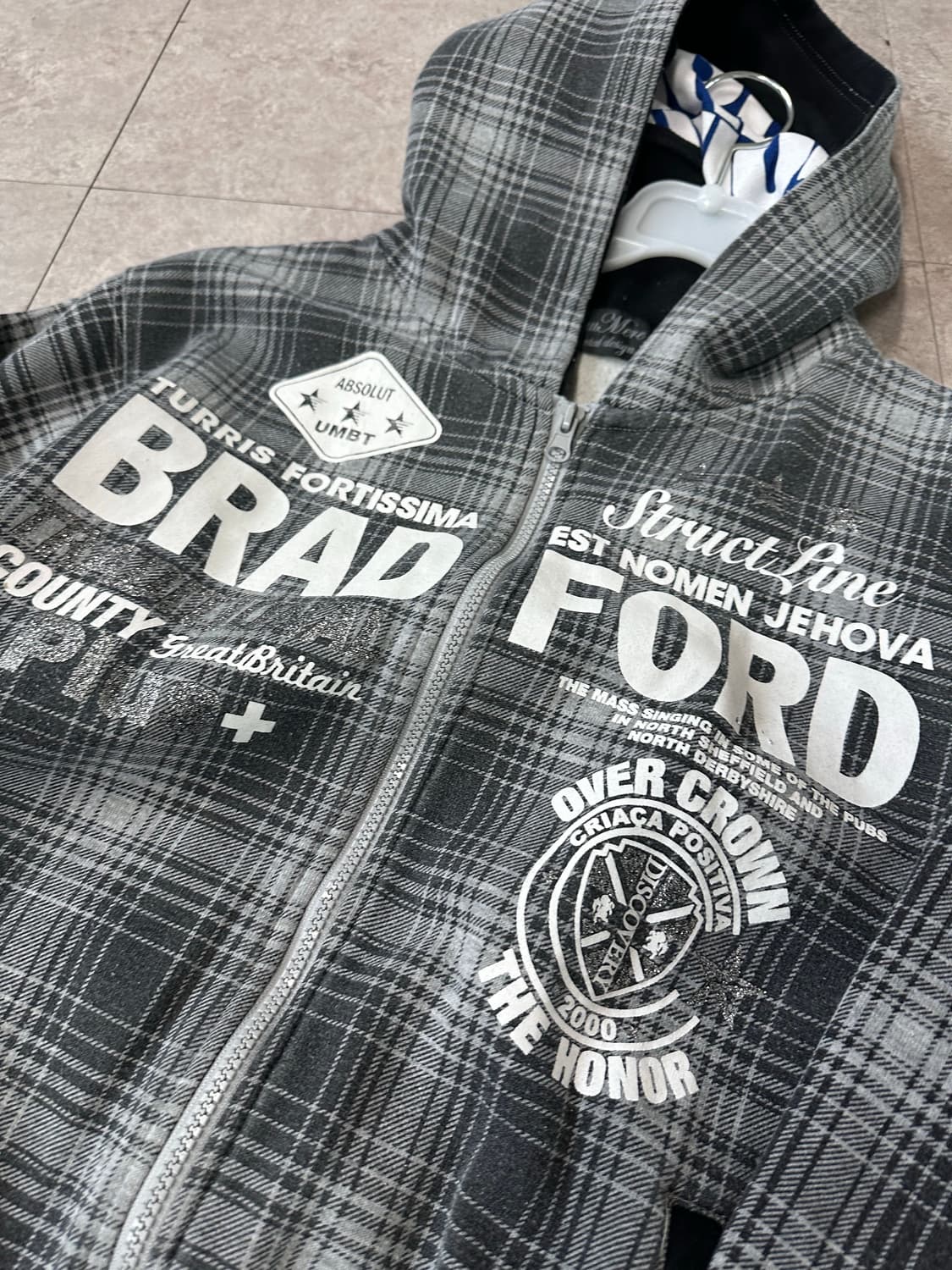 check lettering hood zip-up 상품이미지4