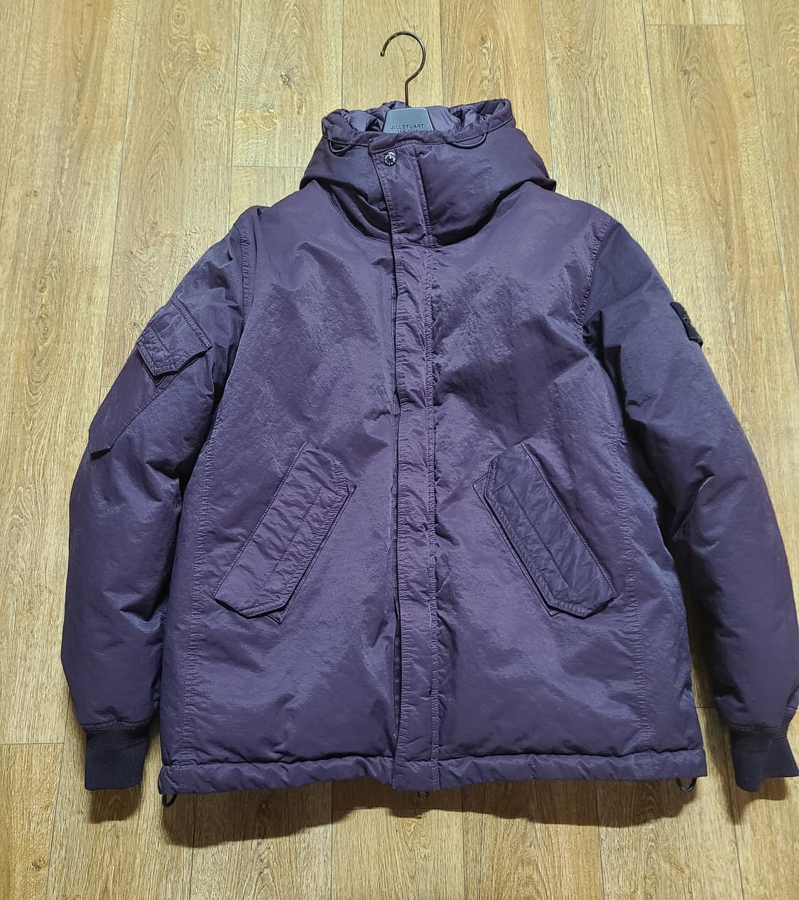 스톤아일랜드 23FW 오파크 나일론 다운 패딩 상품이미지4