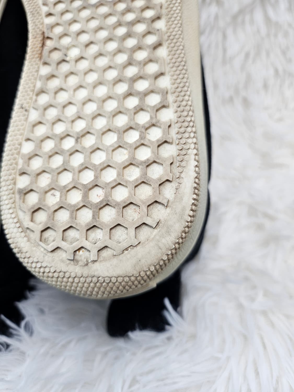 셀린느 블랙 스웨이드 슬립온 스니커즈 240(38) 상품이미지8