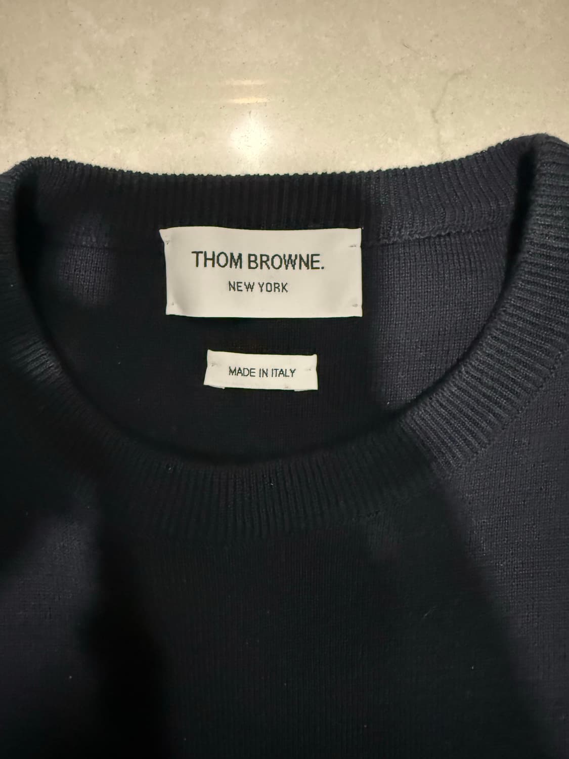 [당일출고,25FW]톰브라운 밀라노스티치 암밴드 니트 상품이미지2