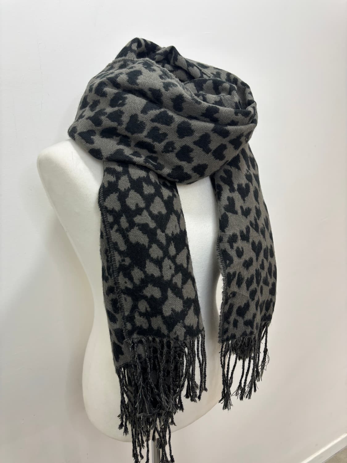 블랙 호피 레오파드 하트 머플러 목도리 상품이미지3