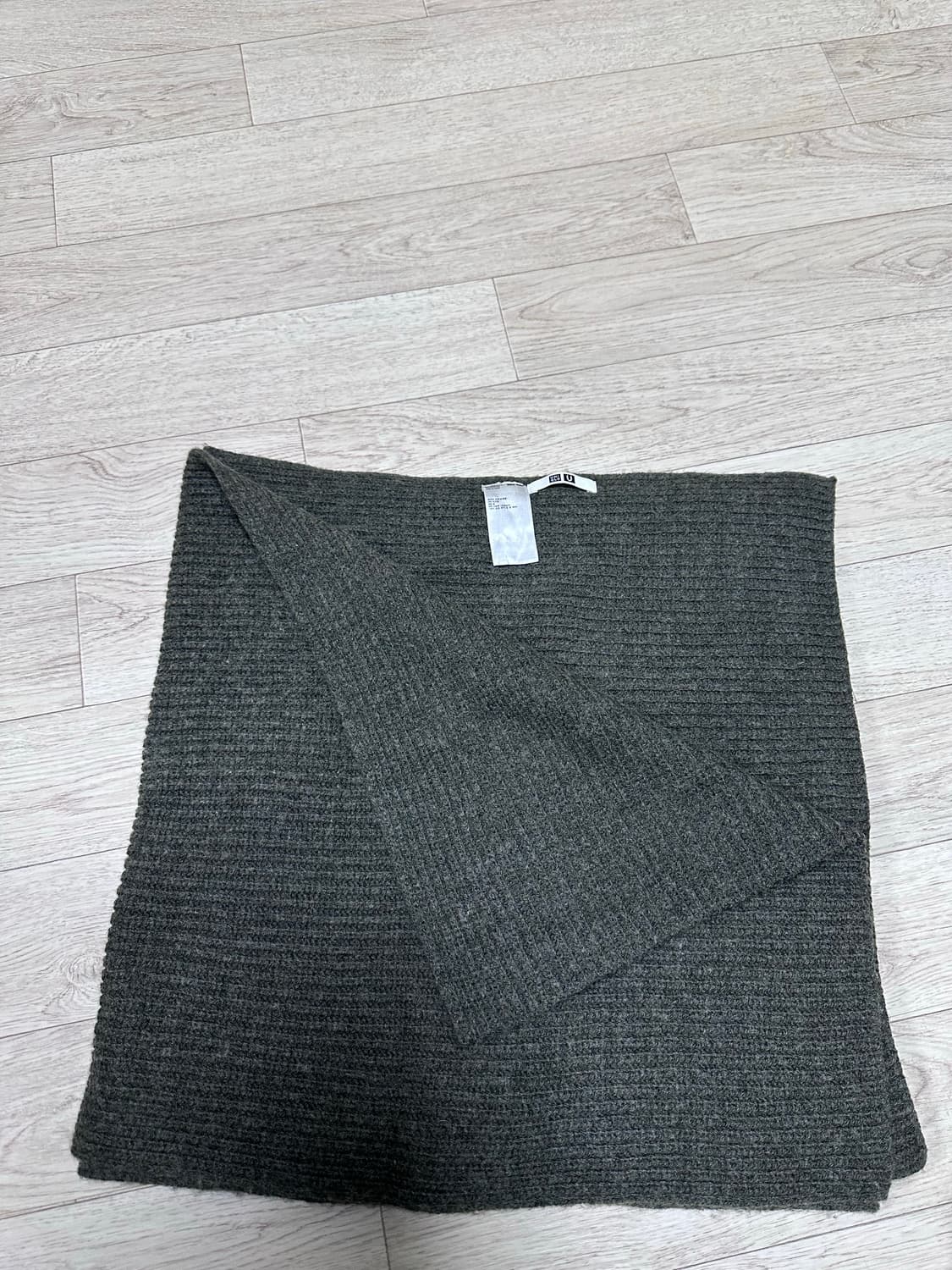 유니클로 U 니트 머플러 올리브 상품이미지1