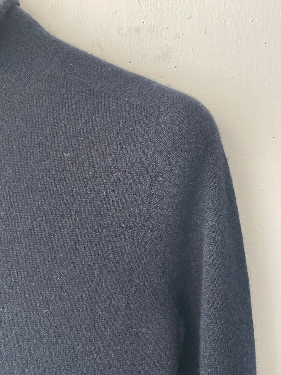 (토이오) 이태리 까리아지 캐시미어100 싱글 하이넥 롱 슬리브 홀가먼트 상품이미지3