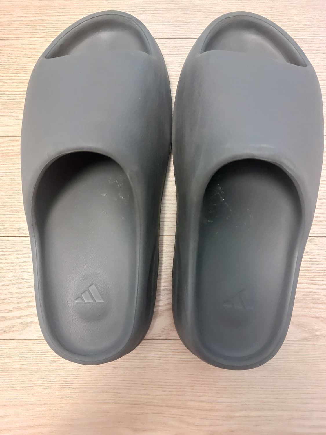 285)아디다스 이지 슬라이드 오닉스 상품이미지2