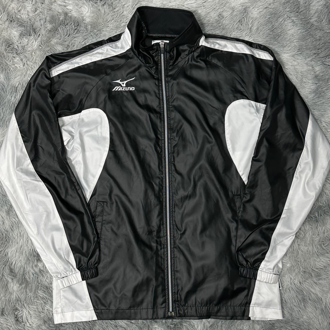 미즈노 나일론 바람막이 L 상품이미지1