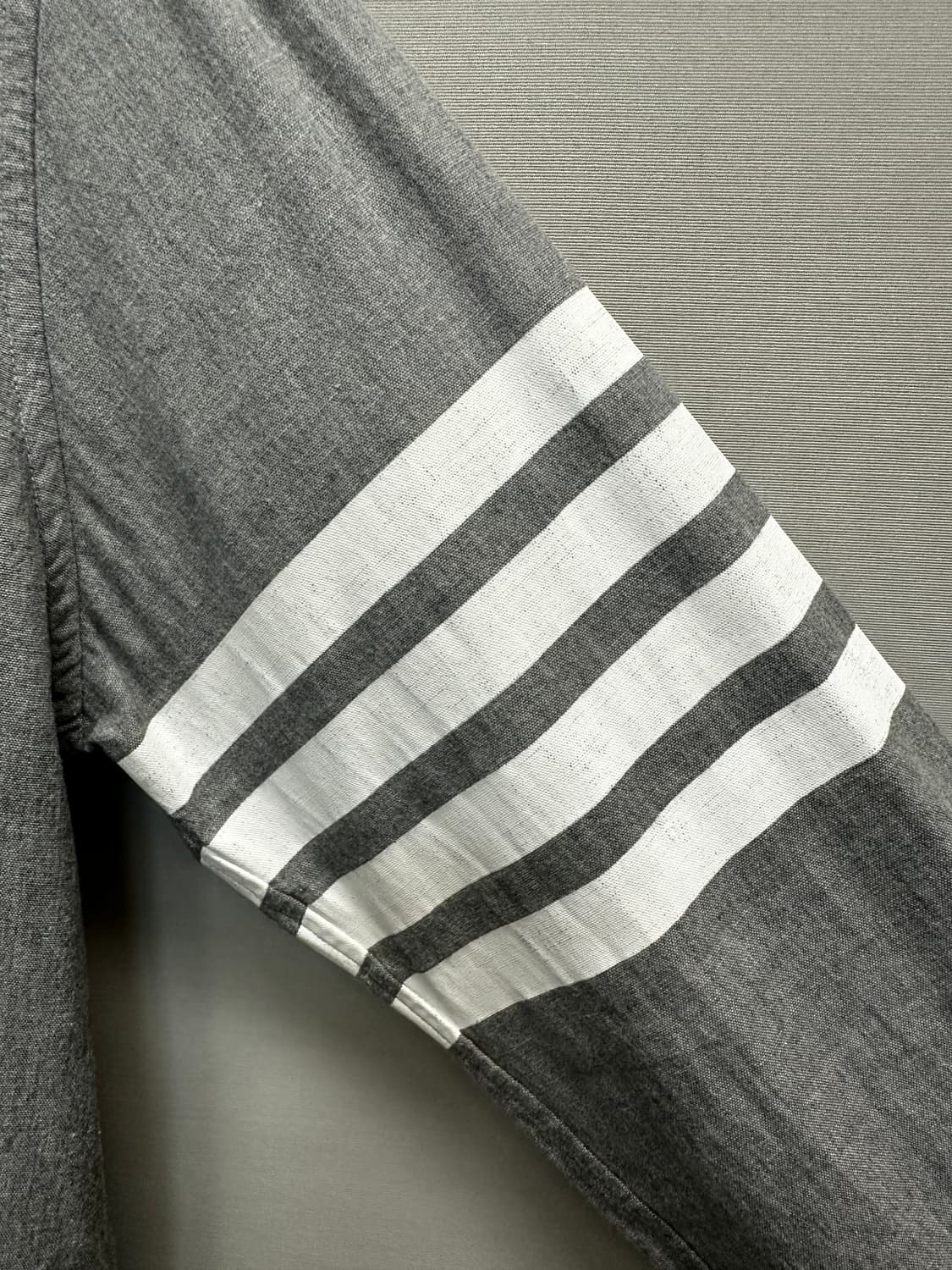 톰브라운 샴브레이 사선완장 코튼 셔츠 ( 2 ) 상품이미지8