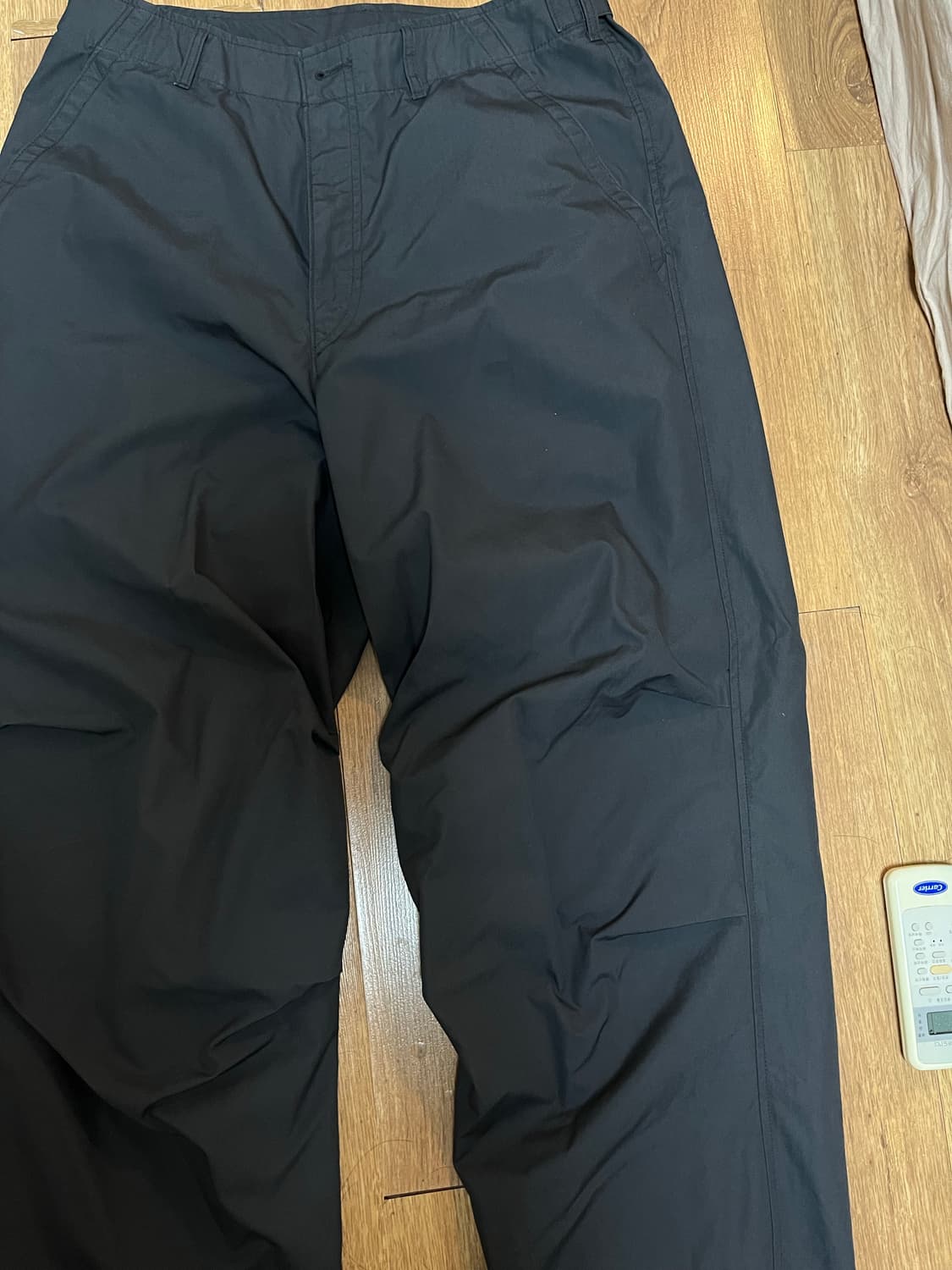 유니클로 u 와이드 파라슈트 팸츠 85 상품이미지4