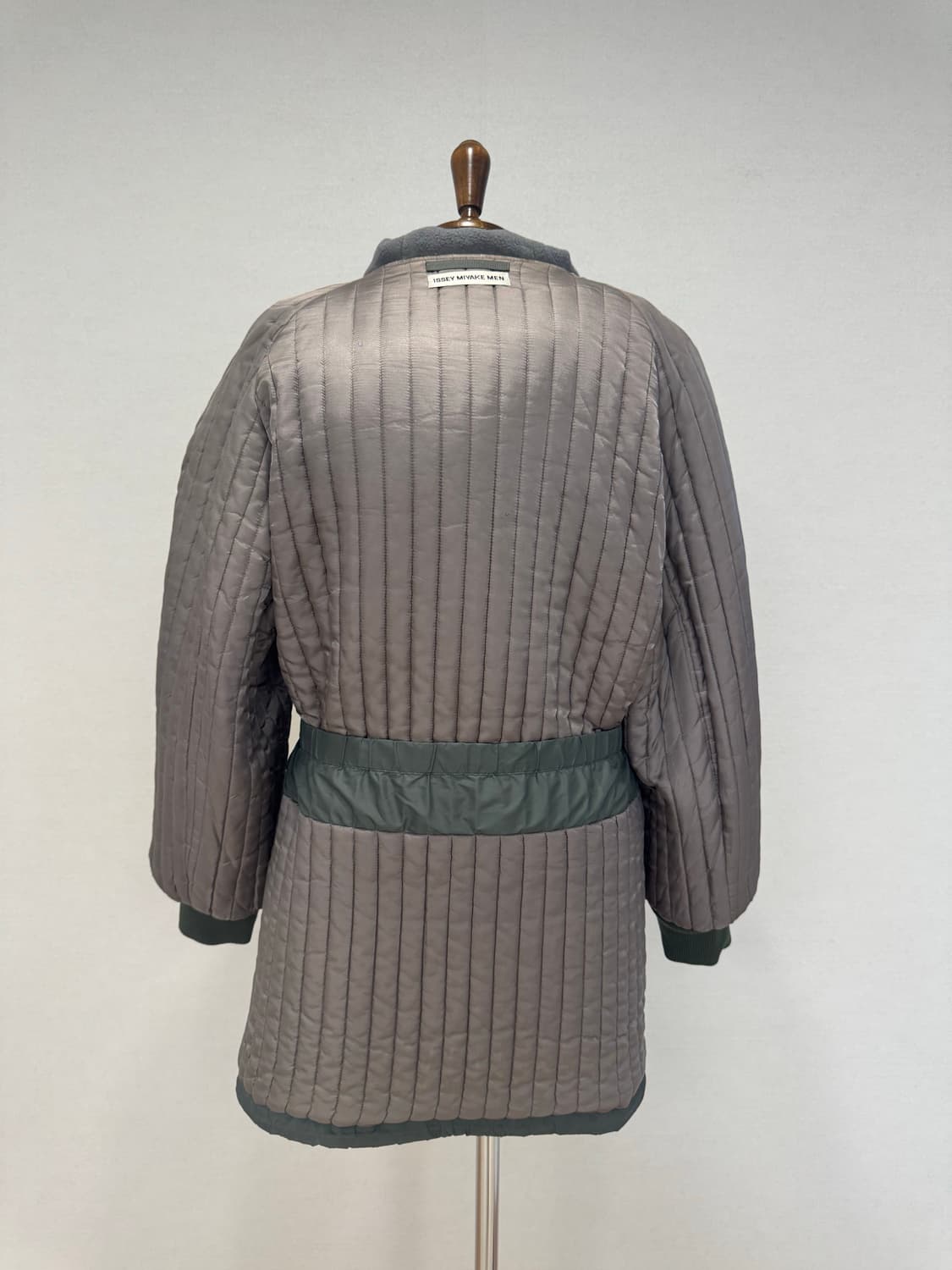 Issey Miyake MEN 퀼팅 라이너 후드 코트 상품이미지9
