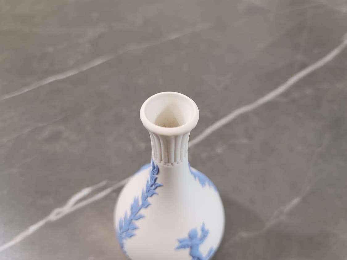 웨지우드 제스퍼웨어 라벤더 온 크림 화병, 장식병 상품이미지7