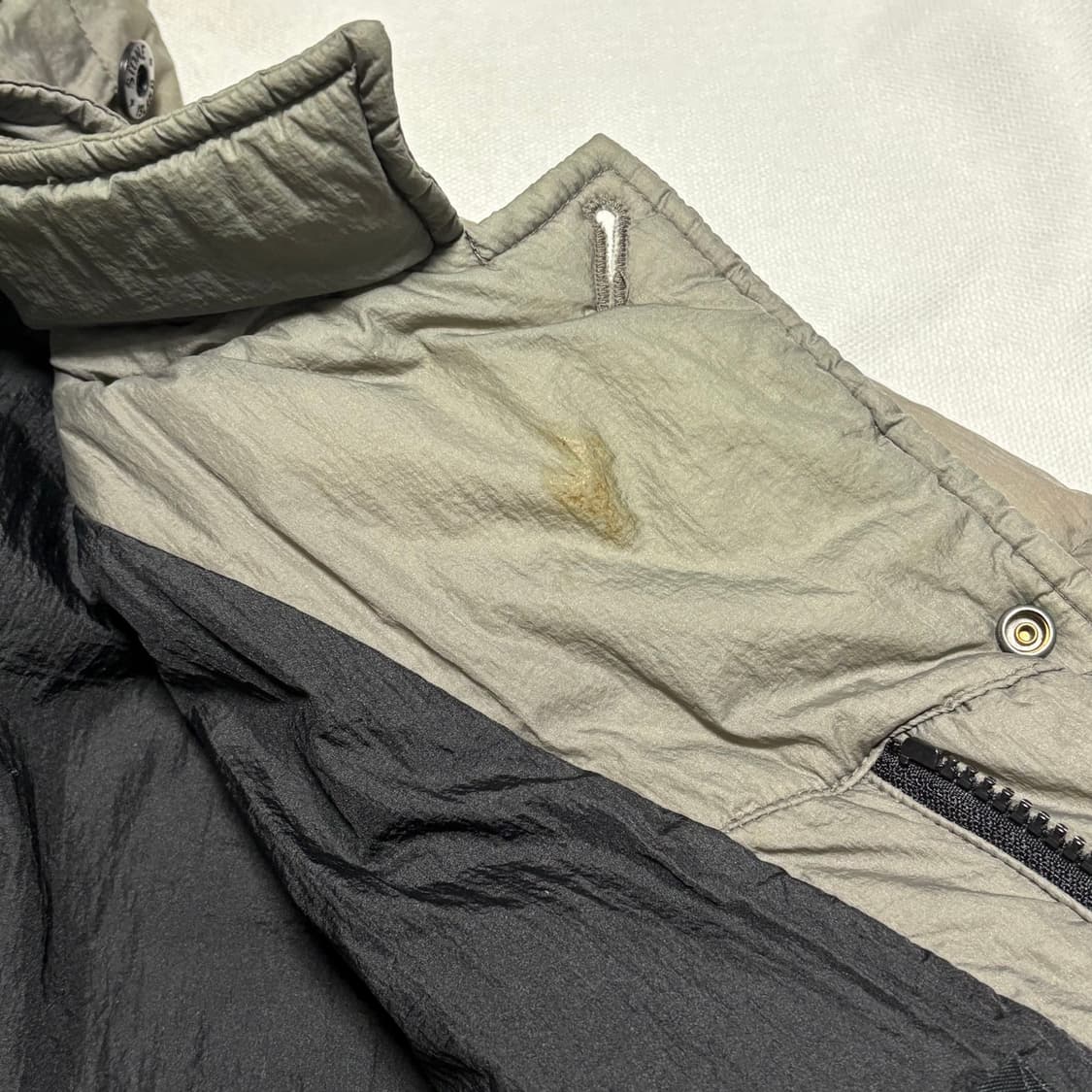 M 스톤아일랜드 나일론 경량 패딩 상품이미지8