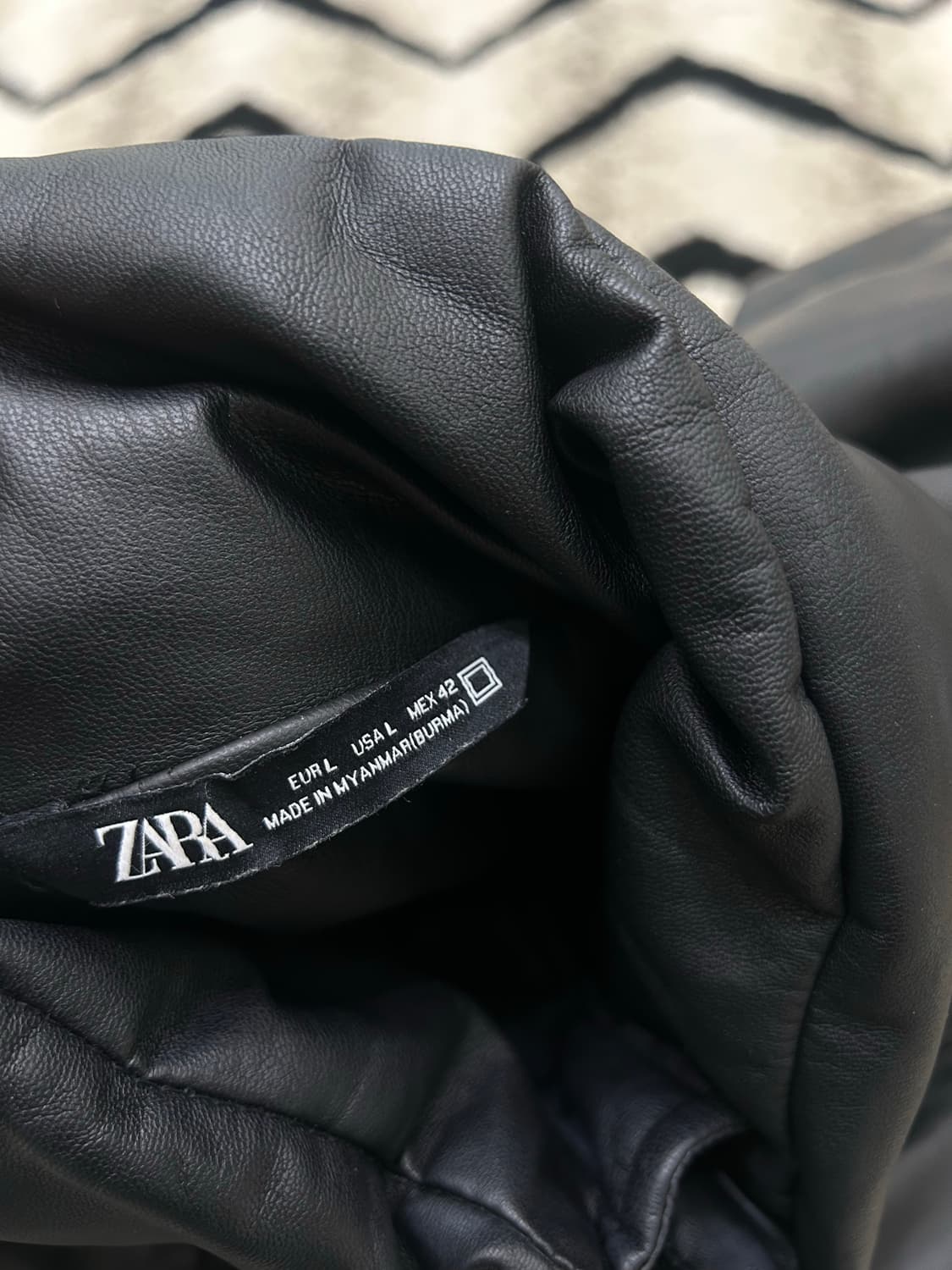 [해외L]ZARA 페이크 레더 패딩 자켓/블랙 상품이미지5