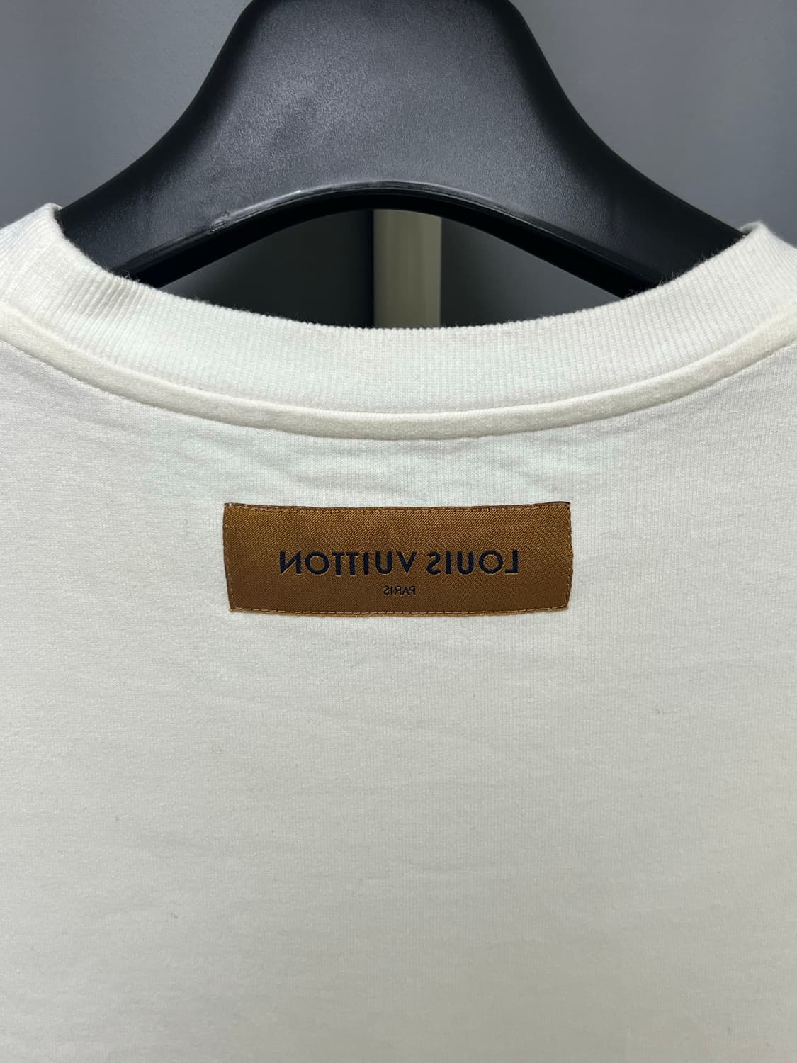 [정품] 백화점판 / L 루이비통 로고 반팔티 화이트 상품이미지2