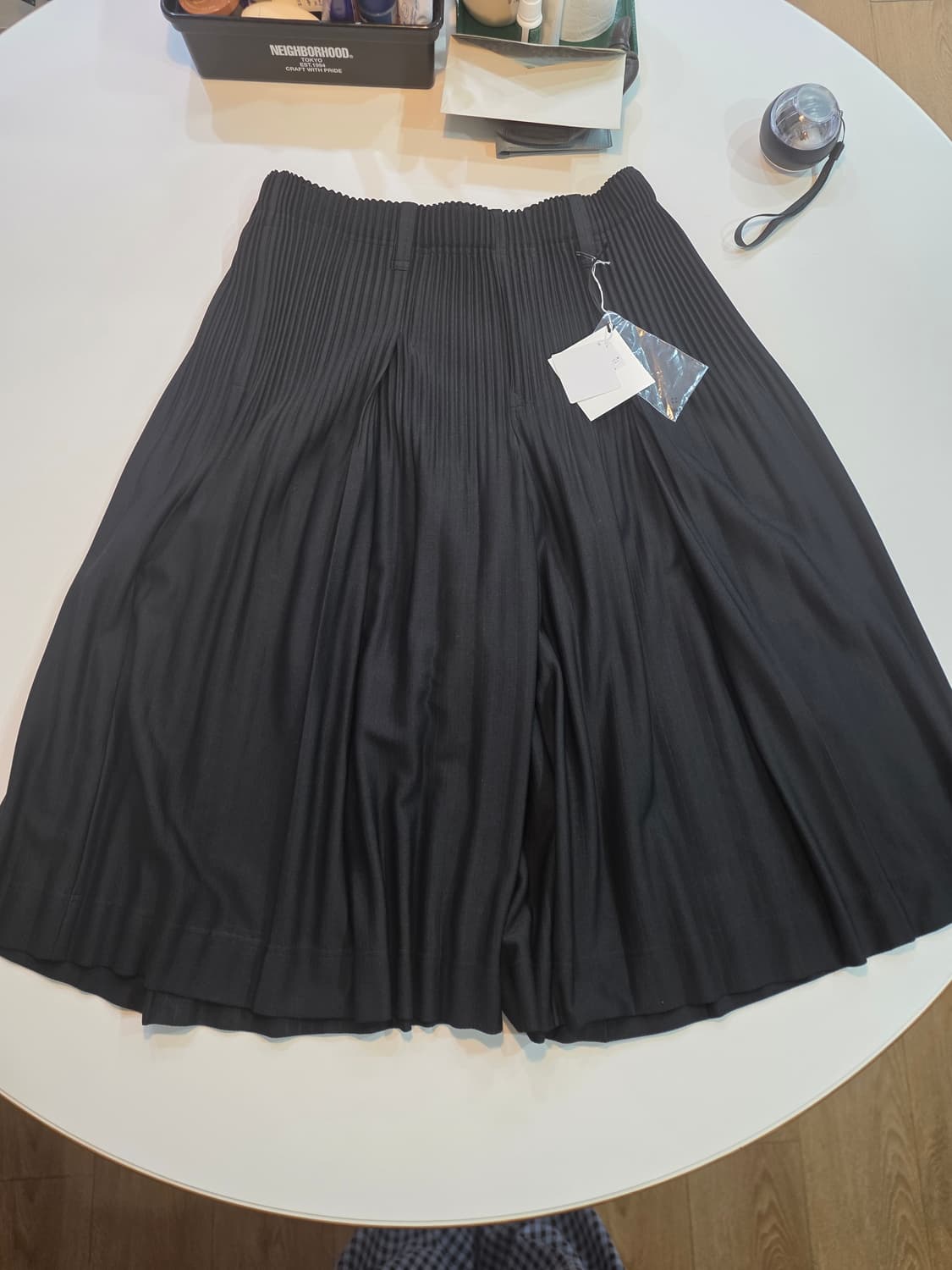 이세이 미야케 옴므 플리세 테일러드1 크룹 하카마팬츠 2사이즈 판매해요 상품이미지3