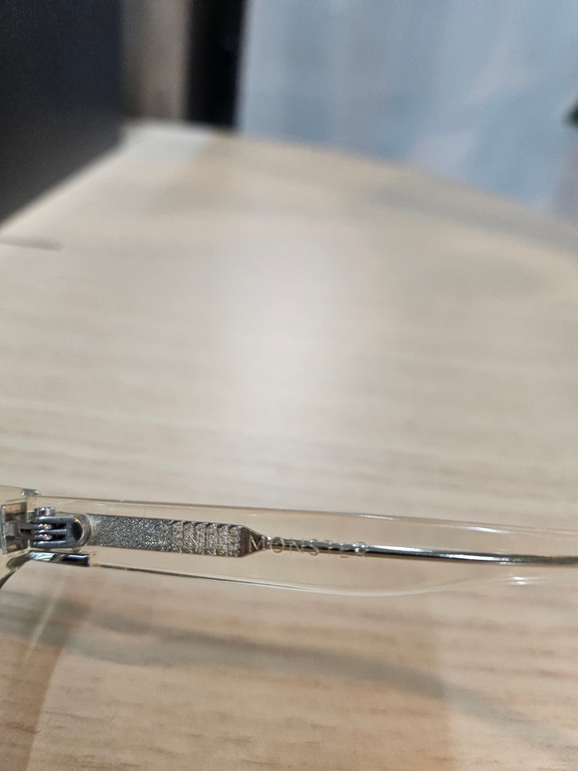 젠틀몬스터 Gentle Monster 틴트 선글라스
 상품이미지5